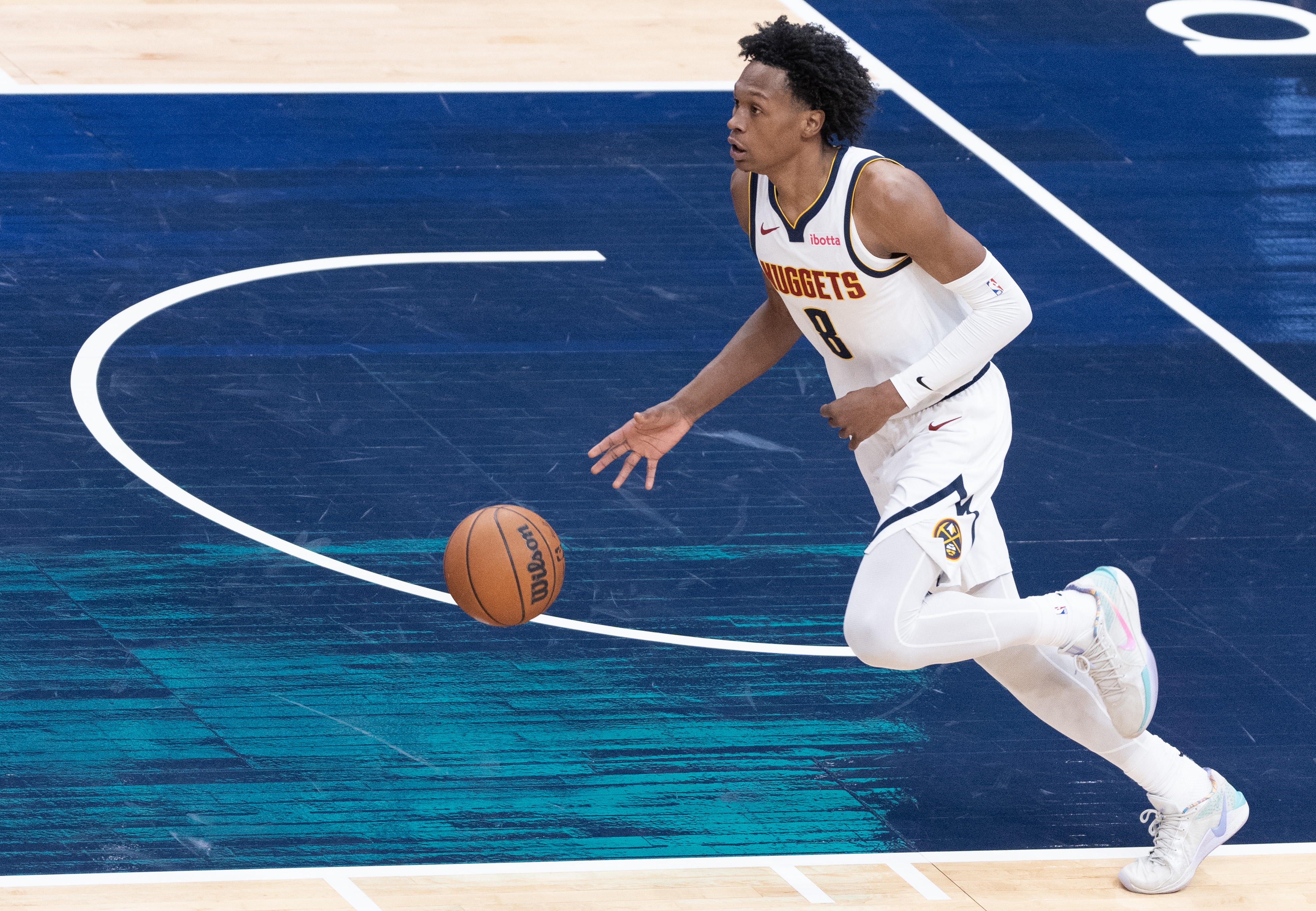 新球体育APP-爆发年啊！Scotto：掘金前锋沃特森左腿筋拉伤 将在4周后复查