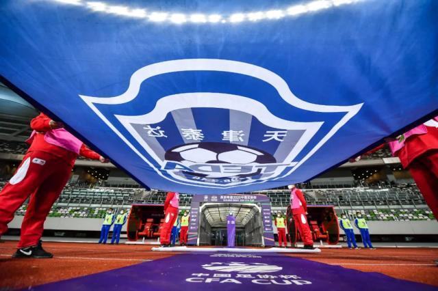 新球体育比分-球员讨薪，俱乐部讨债，谁愿为中超财务窟窿买单？